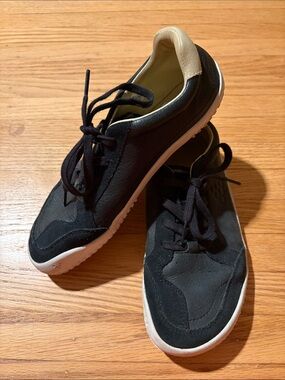 Vivo Barefoot Black and Cream Kids Lace-Up Sneakers with White Sole